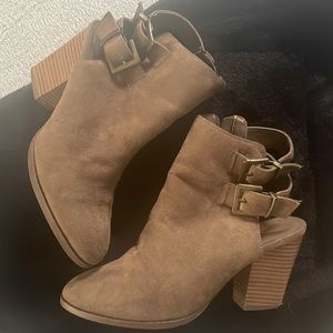 Charlotte russe suede booties size 7 worn 3 times